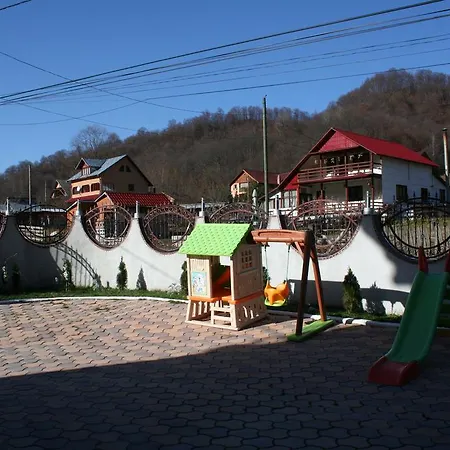 Guest house Pensiunea Grande *